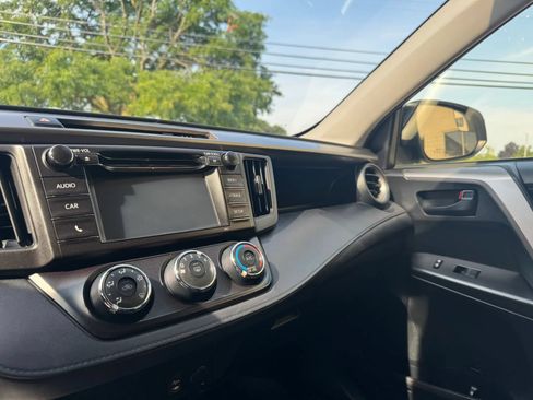 Used 2017 Toyota RAV4 LE w/ All Weather Liner Package AWD/4WD image 20
