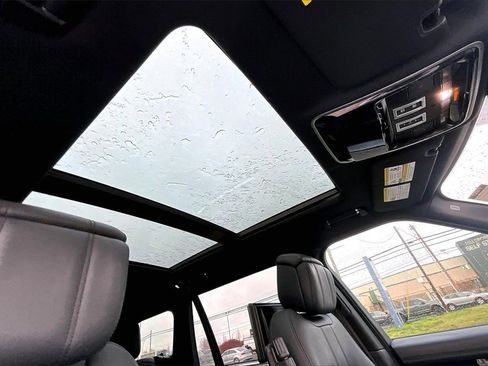 Used 2019 Land Rover Range Rover Long Wheelbase Supercharged image 15