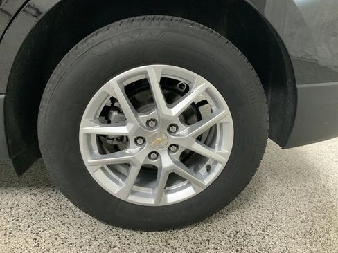 Used 2023 Chevrolet Equinox LT w/ Driver Convenience Package image 12