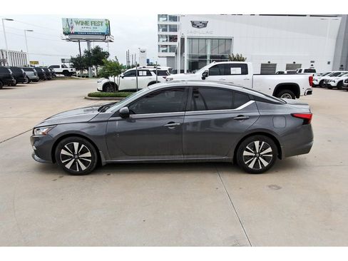 Used 2022 Nissan Altima 2.5 SR FWD image 3