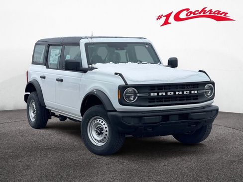 New 2025 Ford Bronco Base image 1