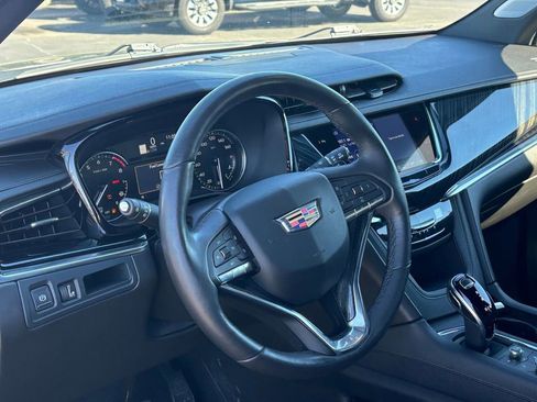Used 2023 Cadillac XT6 Premium Luxury AWD/4WD image 10