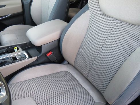 Used 2020 Hyundai Santa Fe SEL w/ Convenience Package image 17