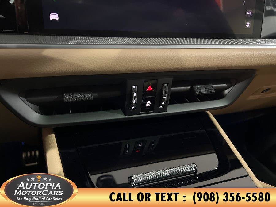 Used 2025 Porsche Cayenne S AWD/4WD image 44