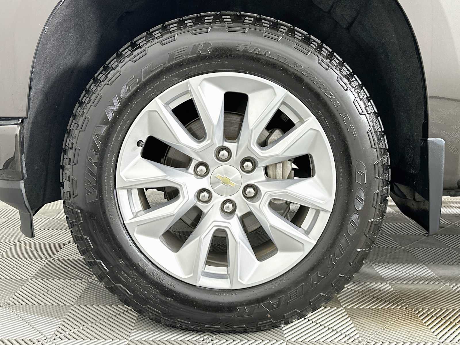 Used 2021 Chevrolet Silverado 1500 Custom RWD image 28
