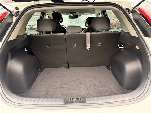 Used 2025 Kia Niro LX FWD image 28