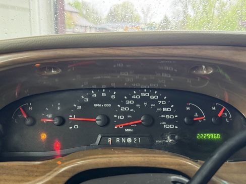 Used 2004 Ford E-150 and Econoline 150 RWD image 28