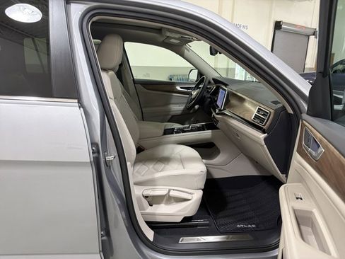 New 2026 Volkswagen Atlas SE image 37