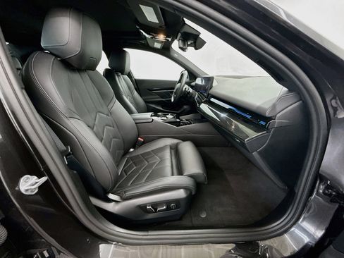 Used 2026 BMW 530i RWD image 34