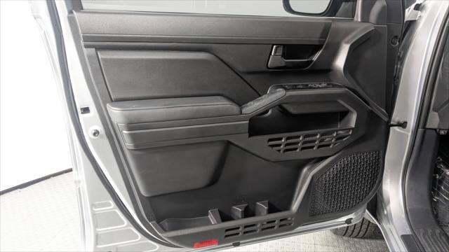 Used 2025 Toyota Tacoma SR RWD image 13