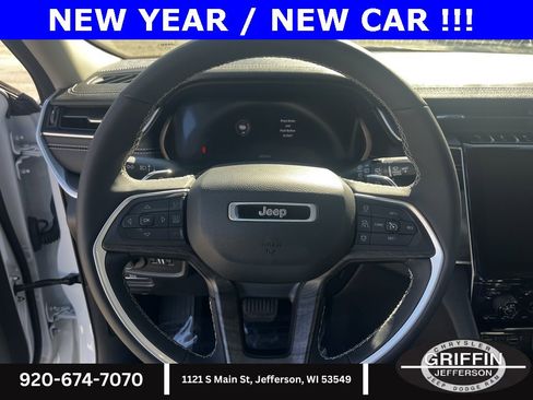 Used 2023 Jeep Grand Cherokee L Limited w/ Trailer Tow Group (B) image 9