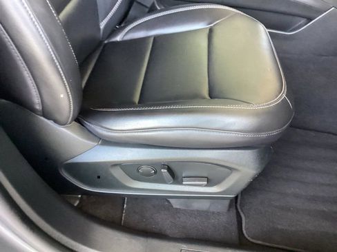 Used 2022 Ford Explorer XLT w/ Equipment Group 202A image 31