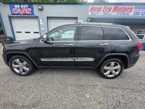 Used 2013 Jeep Grand Cherokee Limited w/ Trailer Tow Group IV AWD/4WD image 8