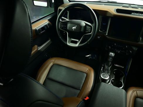 Used 2023 Ford Bronco Outer Banks image 15