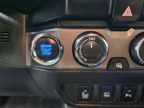 Used 2023 Toyota Tacoma TRD Off-Road image 35