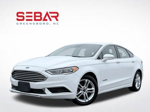 Used 2018 Ford Fusion SE w/ Equipment Group 602A FWD image 1