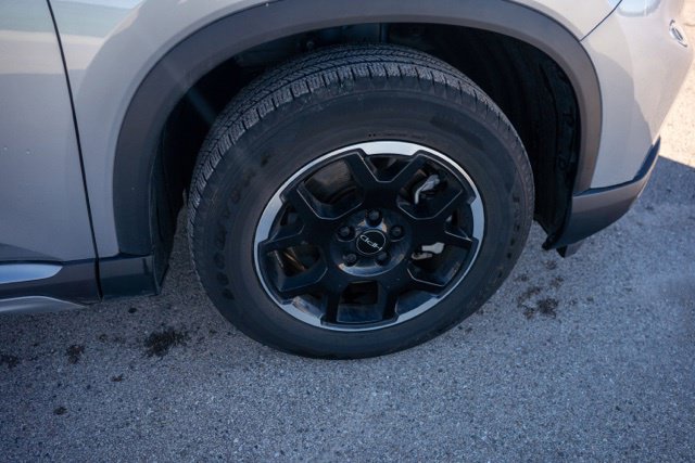 Used 2025 Honda Pilot EX-L image 9