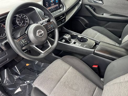 Used 2023 Nissan Rogue SV FWD image 4