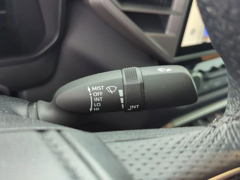 Used 2024 Toyota Tundra Limited image 18