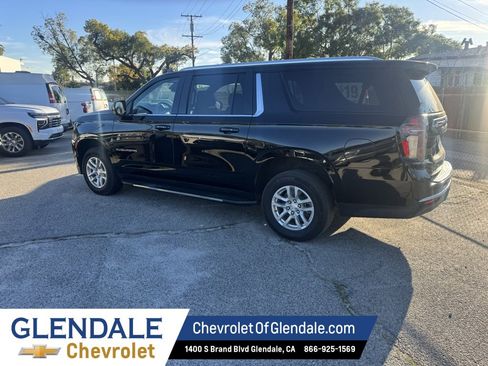 Certified 2024 Chevrolet Suburban LT image 7