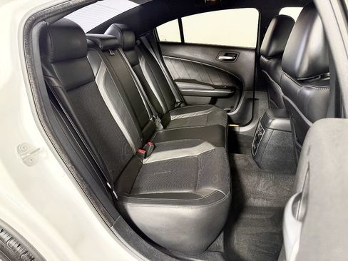 Used 2015 Dodge Charger R/T w/ Plus Group RWD image 43