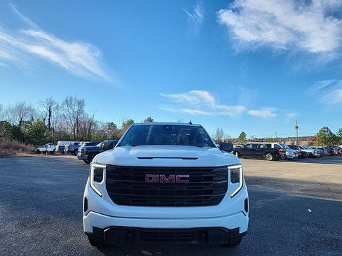 Used 2023 GMC Sierra 1500 Pro w/ Graphite Edition image 8