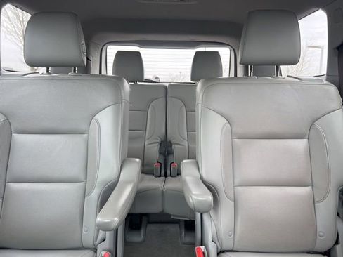 Used 2018 GMC Acadia SLT image 33