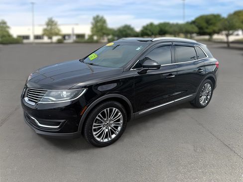 Used 2018 Lincoln MKX Reserve w/ Driver Assistance Package FWD image 3