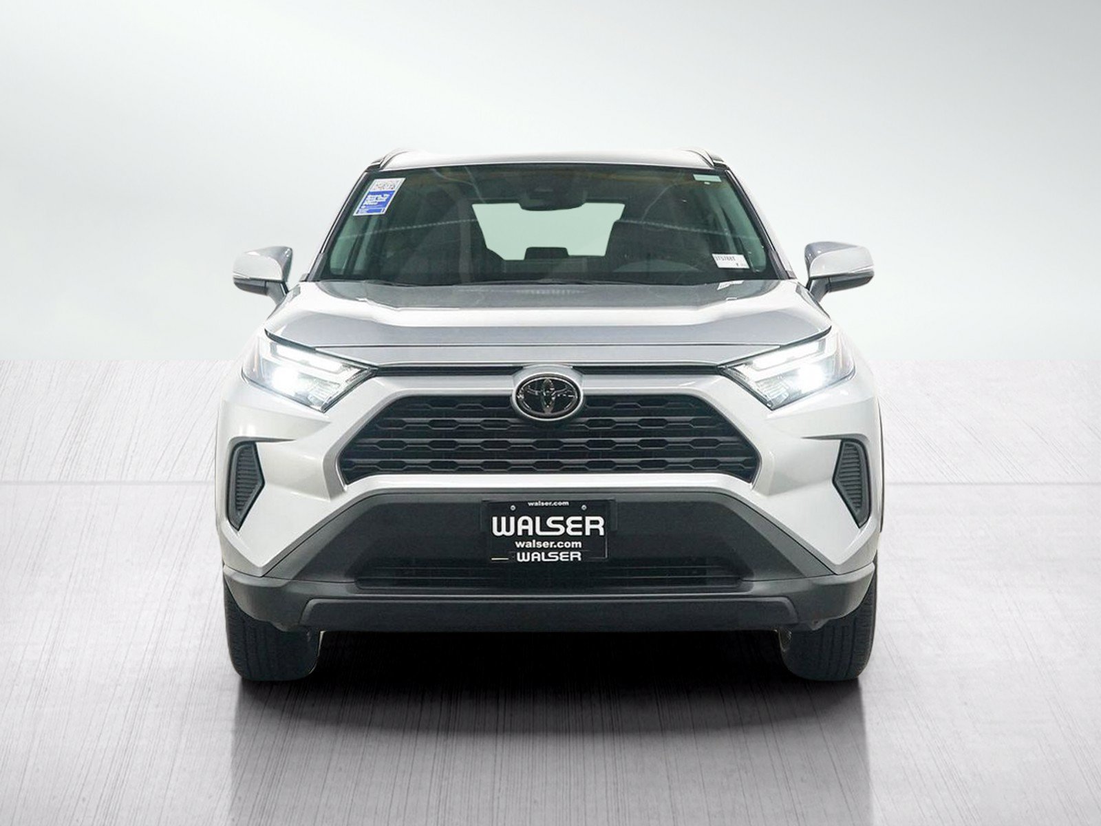 Used 2024 Toyota RAV4 XLE AWD/4WD image 8