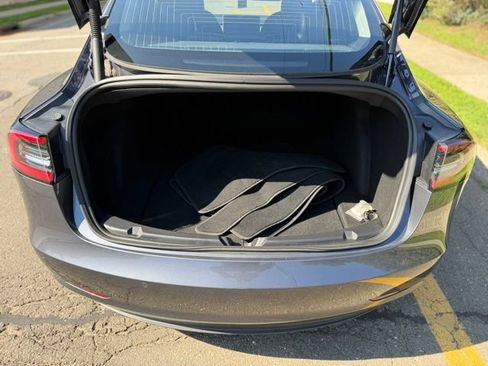 Used 2022 Tesla Model 3 Long Range AWD/4WD image 8