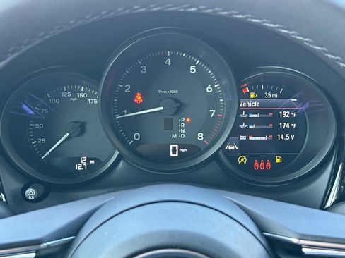 New 2026 Porsche Macan AWD/4WD image 29