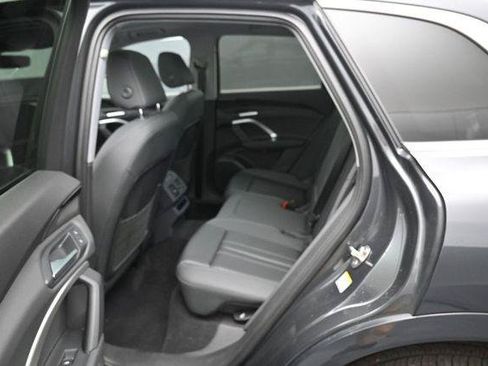 Used 2025 Audi Q5 Premium w/ Convenience Package AWD/4WD image 30
