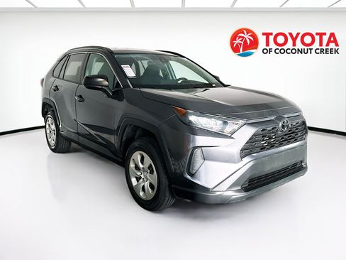 Used 2021 Toyota RAV4 LE FWD image 1