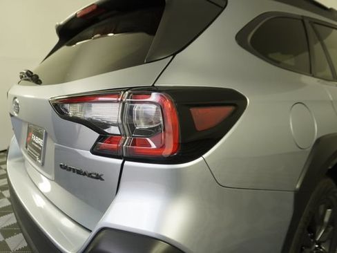 Certified 2025 Subaru Outback Onyx Edition AWD/4WD image 13