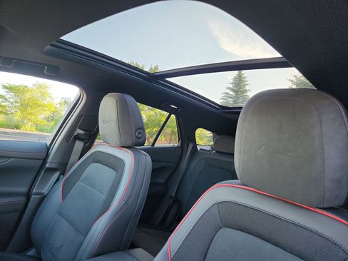 Certified 2024 Chevrolet Blazer EV RS image 65