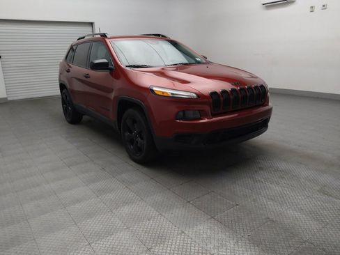 Used 2016 Jeep Cherokee Sport FWD image 13