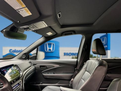 Used 2023 Honda Passport TrailSport image 12