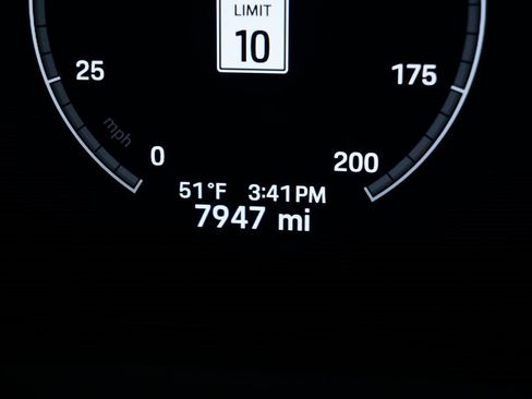 Used 2025 Porsche Panamera 4 image 11