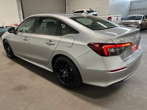 Used 2025 Honda Civic Sport image 6