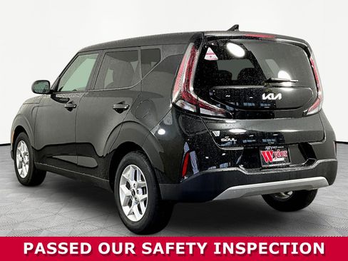 Used 2025 Kia Soul LX FWD image 4