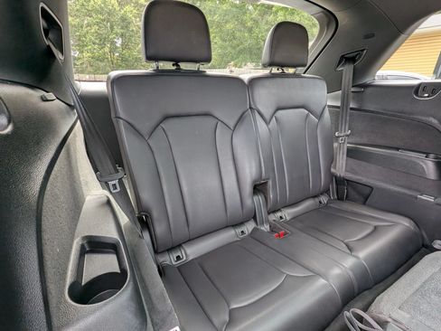 Used 2018 Audi Q7 2.0T Premium AWD/4WD image 43