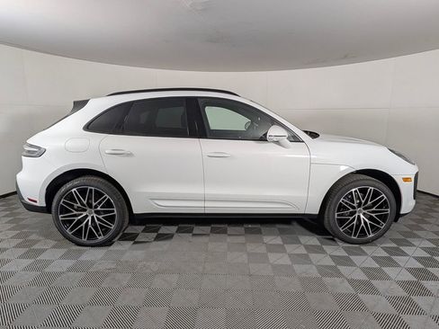 New 2026 Porsche Macan AWD/4WD image 8
