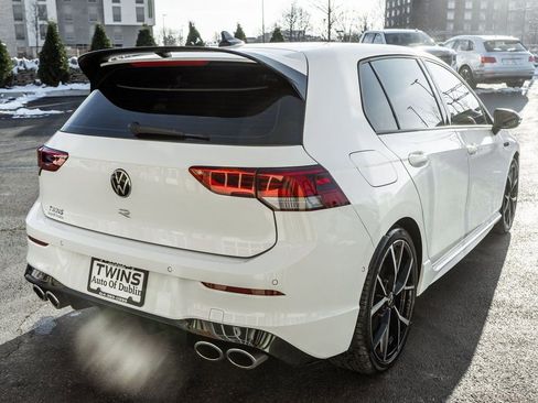Used 2024 Volkswagen Golf R image 40