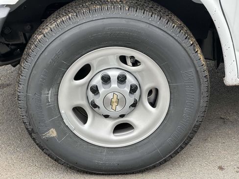 New 2025 Chevrolet Express 3500 Extended w/ Driver Convenience Package image 7