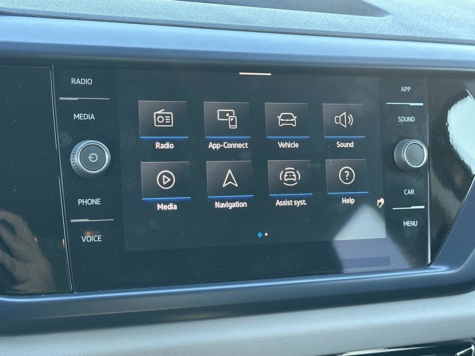 Certified 2023 Volkswagen Taos SE FWD image 14