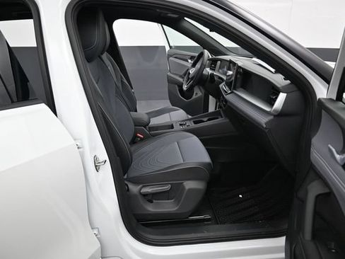 New 2026 Volkswagen Tiguan SE R-Line AWD/4WD image 14