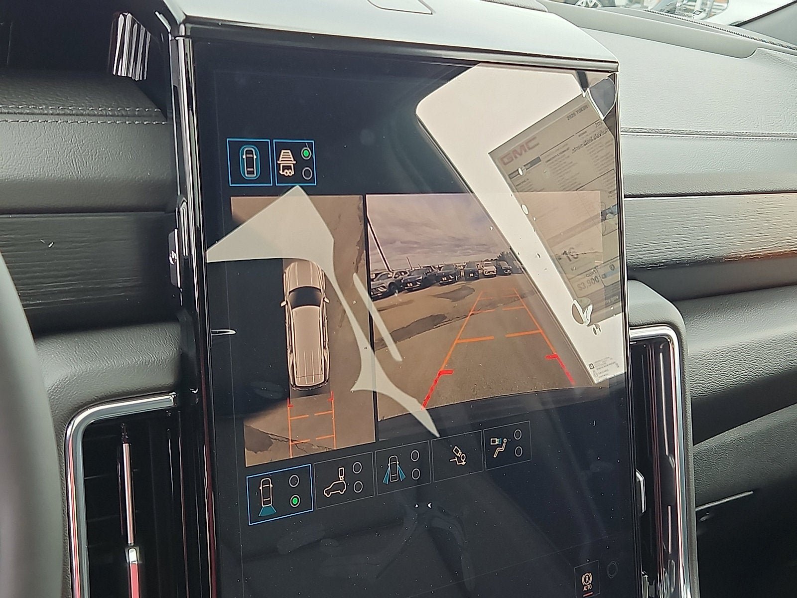 New 2026 GMC Yukon Denali w/ Advanced Technology Package AWD/4WD image 17