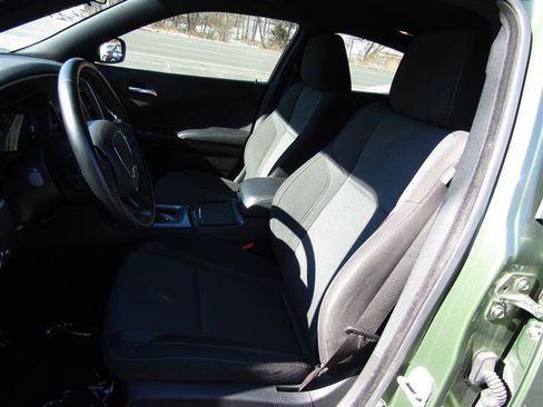 Used 2020 Dodge Charger SXT w/ Blacktop Package image 11