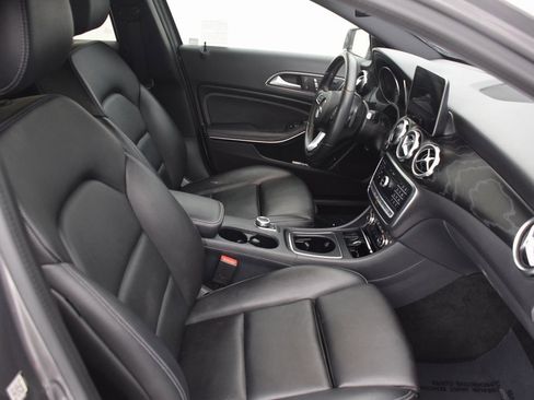 Used 2018 Mercedes-Benz GLA 250 4MATIC image 15