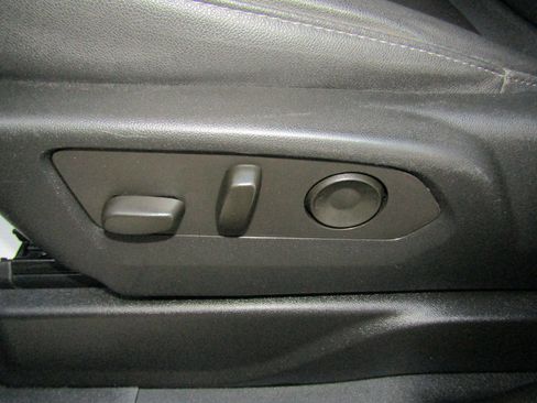 Used 2022 Chevrolet Tahoe Z71 w/ Luxury Package image 24